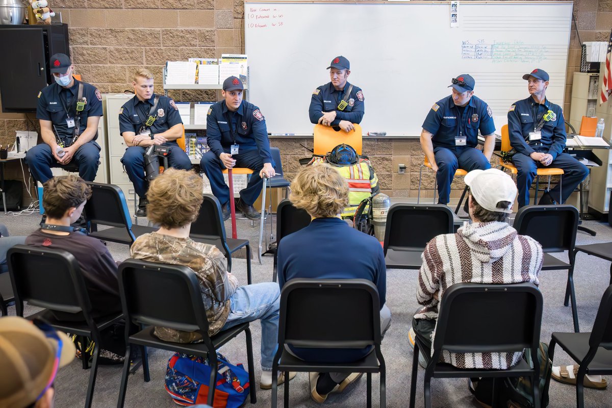 MonumentFire tweet media