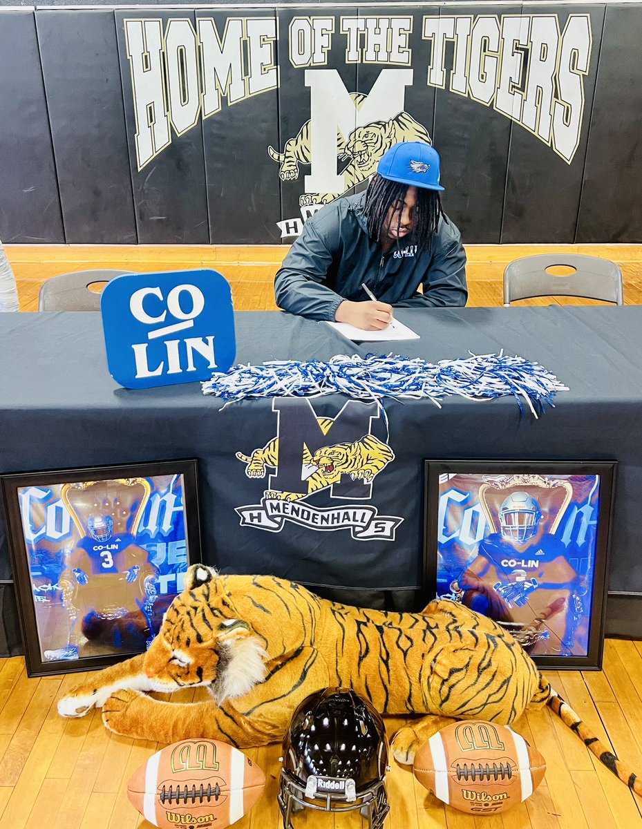TinaDavis785372's tweet photo. After ALOT of back and forth! My baby signed with Co-Lin today!!!! @thejoshuadavis1 Im so proud of you and can’t wait to see the amazing things you are about to accomplish! 💙🐺🩶 https://t.co/VXF1nGKJjT