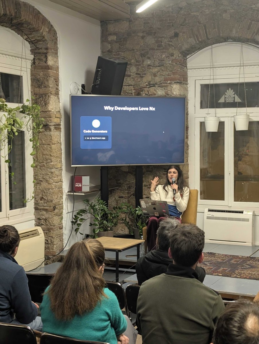 GreeceJS tweet media