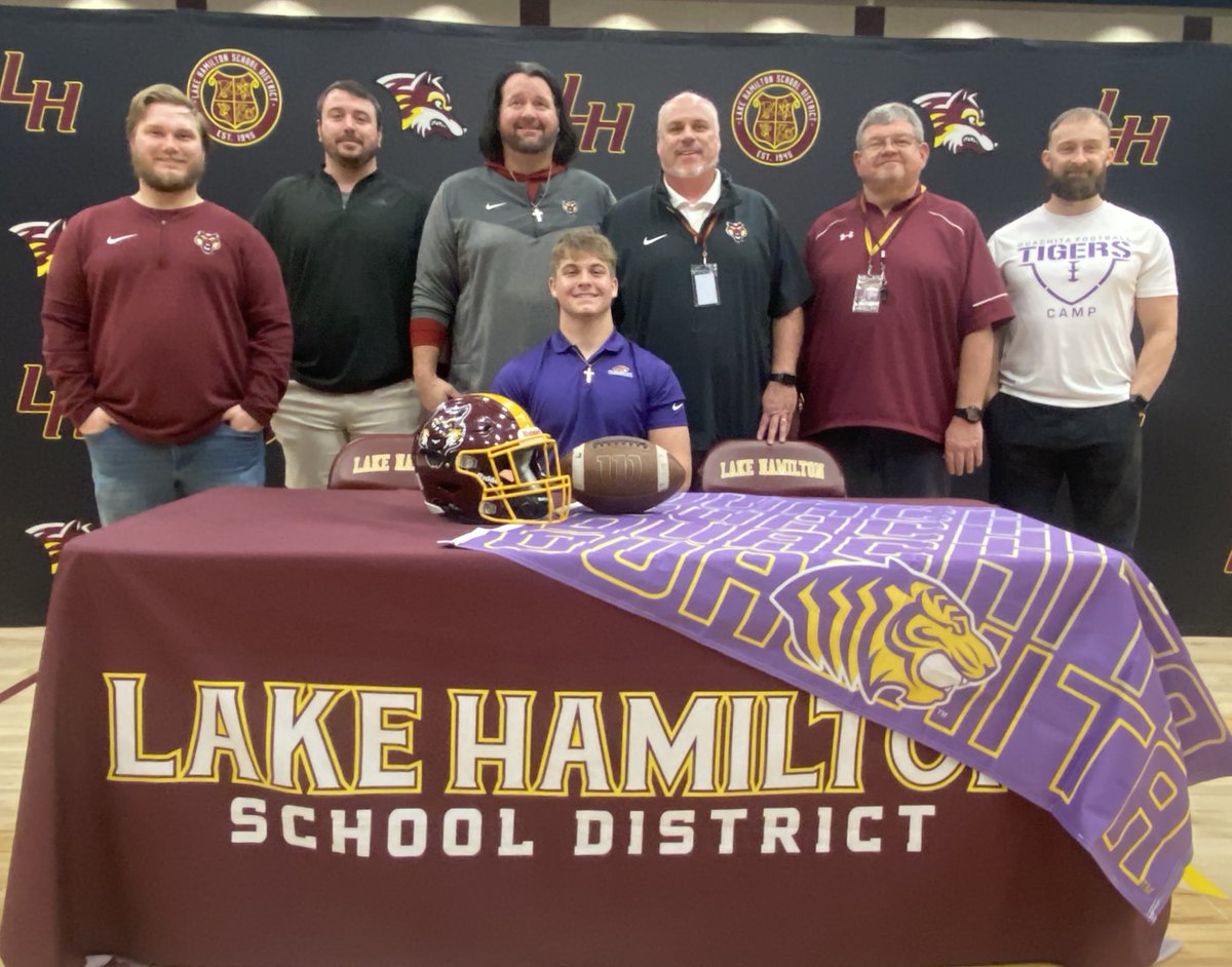 Hayden Barton signing with Ouachita Baptist University