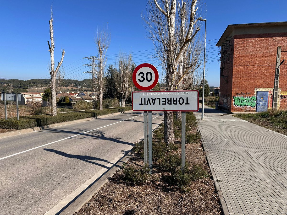 🚜 Torrelavit dona suport a la Revolta Pagesa!

Els pagesos denuncien que, un any després de les mobilitzacions, els acords establerts no s’han complert.

🌱 Exigim mesures reals i efectives que garanteixin el futur de la pagesia.

📢✊Sense el camp, no hi ha vida!

#Torrelavit