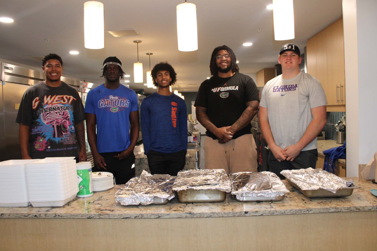 More Than Just Football! Being a Gator means showing up for our community and helping others. Honored and blessed to cook and share a meal with these incredible families! Visit the link to see when you can be a visiting chef like us! rmhcncf.org/@Fl_Victorious #FVFoundation