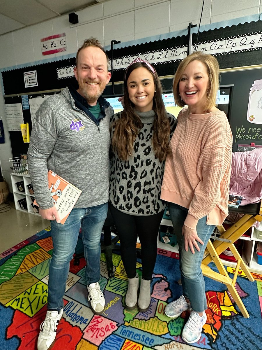 kelseeey5's tweet image. Thanks @benandkellyshow for stopping by📚💜 We loved having you read to us! @EducatorHill