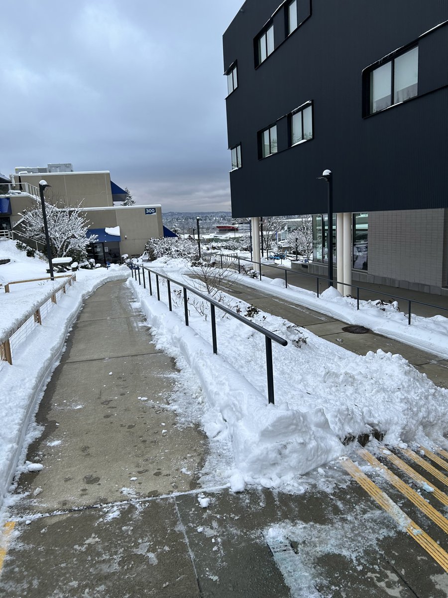 VIU’s Nanaimo campus is on track to re-open at noon today (Wednesday, February 5) after a severe weather closure. news.viu.ca/viu-nanaimo-ca…