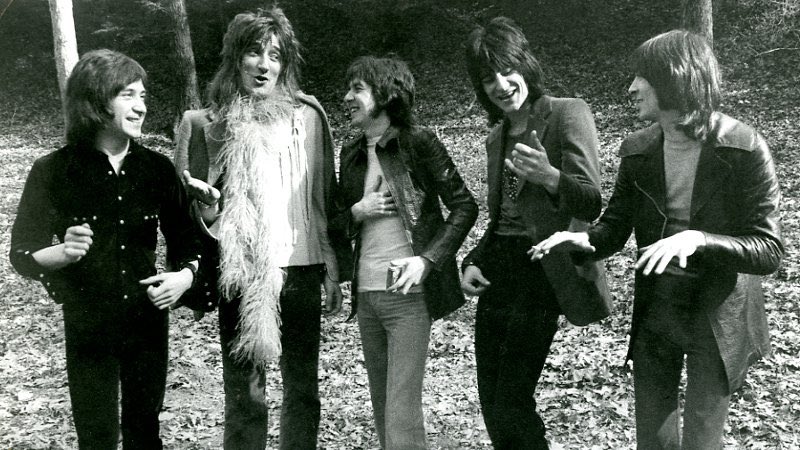TheOfficialFaces (@official_faces) on Twitter photo …”every picture tells a story”
•
•
#faces #thefaces #rocknroll #music #band #rodstewart #sirrodstewart #ronniewood #ronnielane #kenneyjones #ianmclagan …”every picture tells a story”
•
•
#faces #thefaces #rocknroll #music #band #rodstewart #sirrodstewart #ronniewood #ronnielane #kenneyjones #ianmclagan