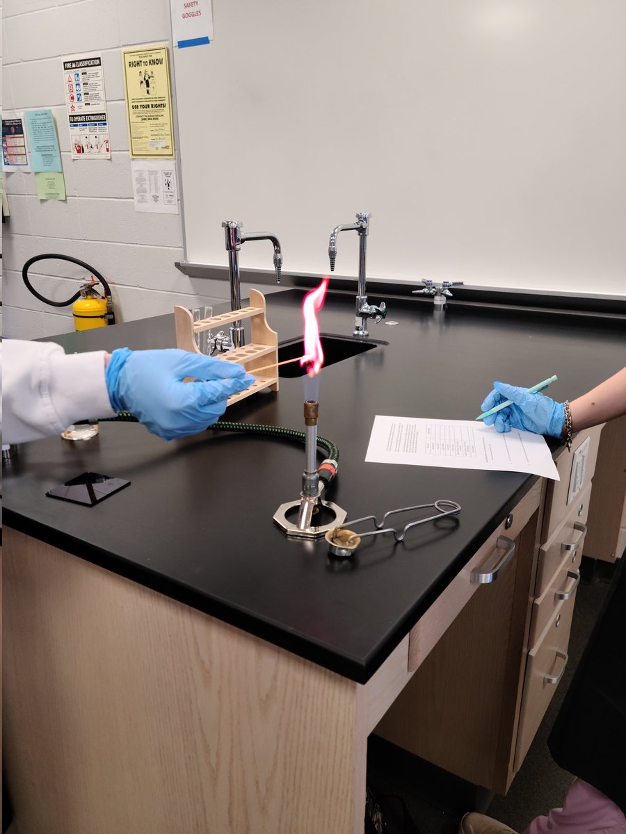 RFH_STEM's tweet image. Mrs. Pagano's chemistry students perform the classic flame tests during lab! So awesome to see. @RFH_Regional