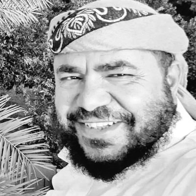 سألوا الحزمي عن سبب تعذيب وقتل الشاعر راشد الحطام قي مأرب

قال: سـ ـب الصحابة في بث مباشر😂