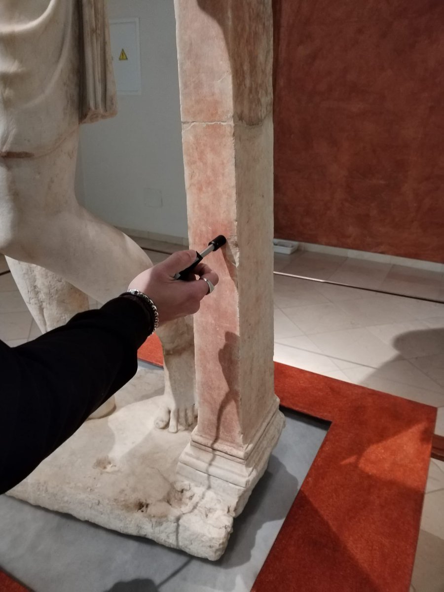 Hoy hemos estado sacando los colores a las esculturas romanas de Écija con el nuevo espectrómetro Raman adquirido por nuestro grupo <a href="/Fqm346/">Arqueomet FQM-346</a>. <a href="/Fac_CienciasUCO/">Facultad de Ciencias - UCO</a> <a href="/IQUEMA_/">IQUEMA</a> <a href="/PatriciaUnitUCO/">PatriciaUCO</a>