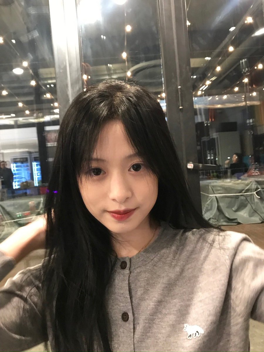 Ahyeon tweet media