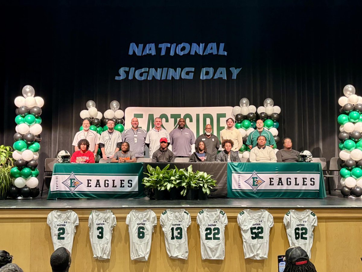 EHS FOOTBALL Signing Day 
Elijah Davis Presbyterian College 
Tyler Marks Union Commonwealth 
Michael Kenon Coffeyville  College 
Marion Eubanks Catawba College 
Kyhree Henderson Brevard College 
Darrell Gospel Coffeyville  College 
Carlton Belgrave University of Pikeville
