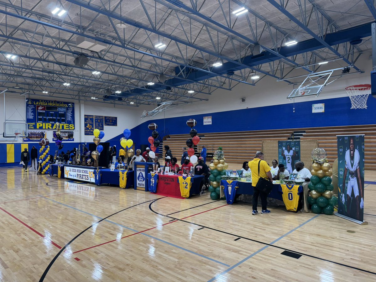Michael Haag (@michaelhaag_) on Twitter photo Five <a href="/lvpirates/">La Vega Athletics</a> football standouts made it official on National Signing Day ✍️🏈
▪️ <a href="/bryson253/">2BrysonR</a> (<a href="/ATUFootball/">Arkansas Tech Football</a>)
▪️ <a href="/EythanThompson/">Eythan Thompson</a> (<a href="/UHCougarFB/">Houston Football</a>)
▪️ <a href="/AdeyemiAmir/">Amir Gibson</a> (<a href="/JavelinaFB/">TAMUK Javelina Football</a>)
▪️ <a href="/AntwonG2025/">Antwon Gude Jr</a> (<a href="/HSUCowboys/">Hardin-Simmons Cowboy Football</a>)
▪️ <a href="/D1favo/">Warren Richardson #19 🏈🐑</a> (<a href="/UTPBFootball/">UTPB Football</a>)
Full coverage later: <a href="/WacoTribSports/">WacoTrib Sports Dept</a> | #txhsfb Five <a href="/lvpirates/">La Vega Athletics</a> football standouts made it official on National Signing Day ✍️🏈
▪️ <a href="/bryson253/">2BrysonR</a> (<a href="/ATUFootball/">Arkansas Tech Football</a>)
▪️ <a href="/EythanThompson/">Eythan Thompson</a> (<a href="/UHCougarFB/">Houston Football</a>)
▪️ <a href="/AdeyemiAmir/">Amir Gibson</a> (<a href="/JavelinaFB/">TAMUK Javelina Football</a>)
▪️ <a href="/AntwonG2025/">Antwon Gude Jr</a> (<a href="/HSUCowboys/">Hardin-Simmons Cowboy Football</a>)
▪️ <a href="/D1favo/">Warren Richardson #19 🏈🐑</a> (<a href="/UTPBFootball/">UTPB Football</a>)
Full coverage later: <a href="/WacoTribSports/">WacoTrib Sports Dept</a> | #txhsfb