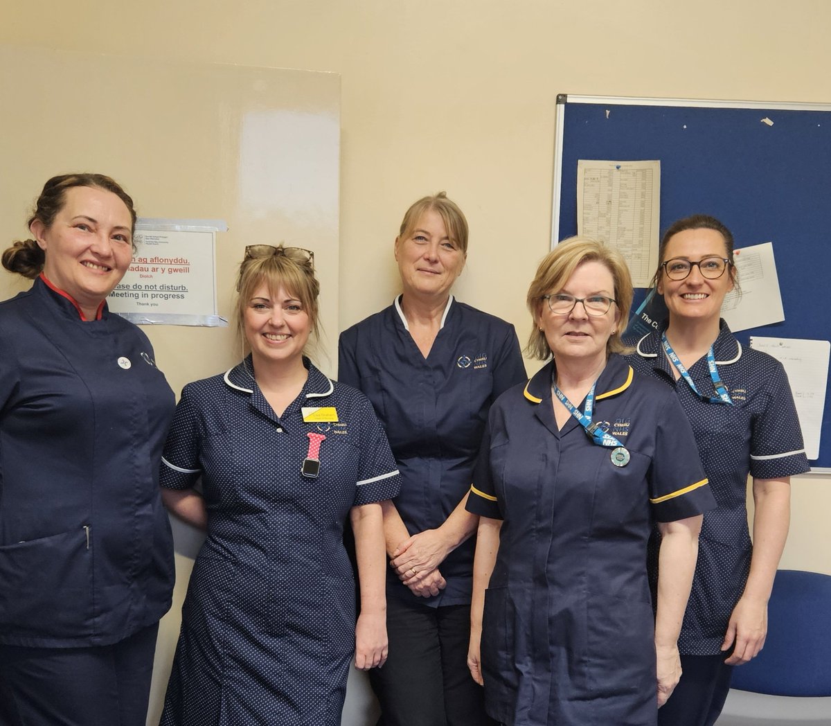 Hazel Powell ๐ (@hazelpowell11) on Twitter photo Good to spend a morning with these fabulous nurses out and about across Singleton Hospital #IPCWalkArounds <a href="/SwanseabayNHS/">Swansea Bay NHS</a> <a href="/SharriePrice/">Sharrie Price</a> <a href="/emilydavies84/">Emily Davies</a> <a href="/anjula_mehta/">Anjula Mehta</a> Good to spend a morning with these fabulous nurses out and about across Singleton Hospital #IPCWalkArounds <a href="/SwanseabayNHS/">Swansea Bay NHS</a> <a href="/SharriePrice/">Sharrie Price</a> <a href="/emilydavies84/">Emily Davies</a> <a href="/anjula_mehta/">Anjula Mehta</a>
