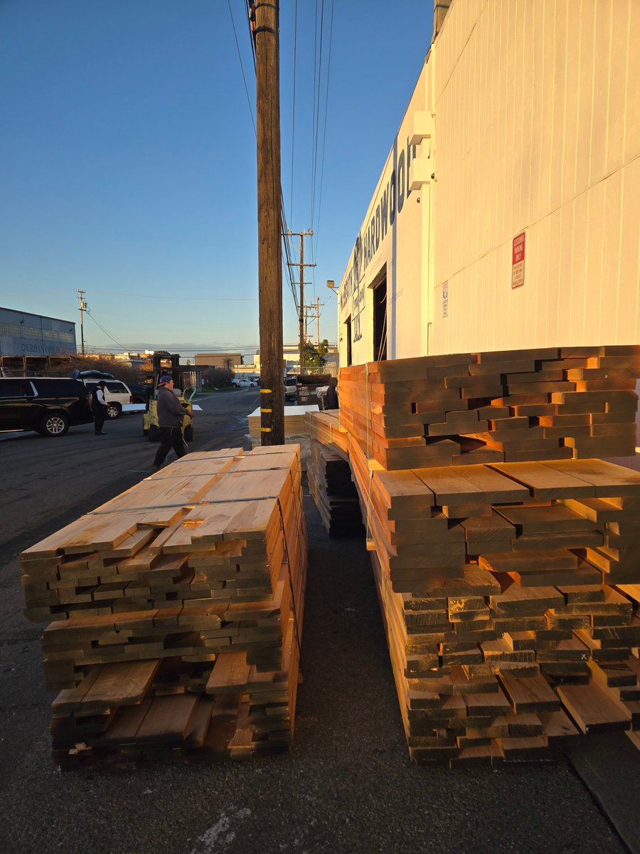 MacBeathHrdwood's tweet photo. Fresh off the truck: 5/4, 6/4 and 8/4 Hard Maple + Cherry! Just in time for our 25% off Cherry sale!
-
-
-
#macbeath #hardwood #lumber #cherry #maple #wom #diy #woodworking https://t.co/UlDpK0RHTG