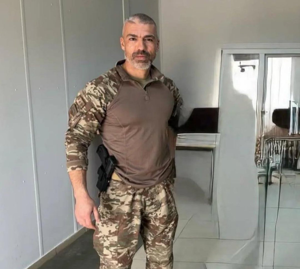 Pençe-Kilit Operasyon Bölgesi'nde hain terör örgütü ile çıkan çatışmada şehit düşen kahraman komutanımız, Piyade Binbaşı Murat Kemal Yetişen’e Allah'tan rahmet, acılı ailesine sabırlar diliyorum. 
Milletimizin başı sağ olsun...