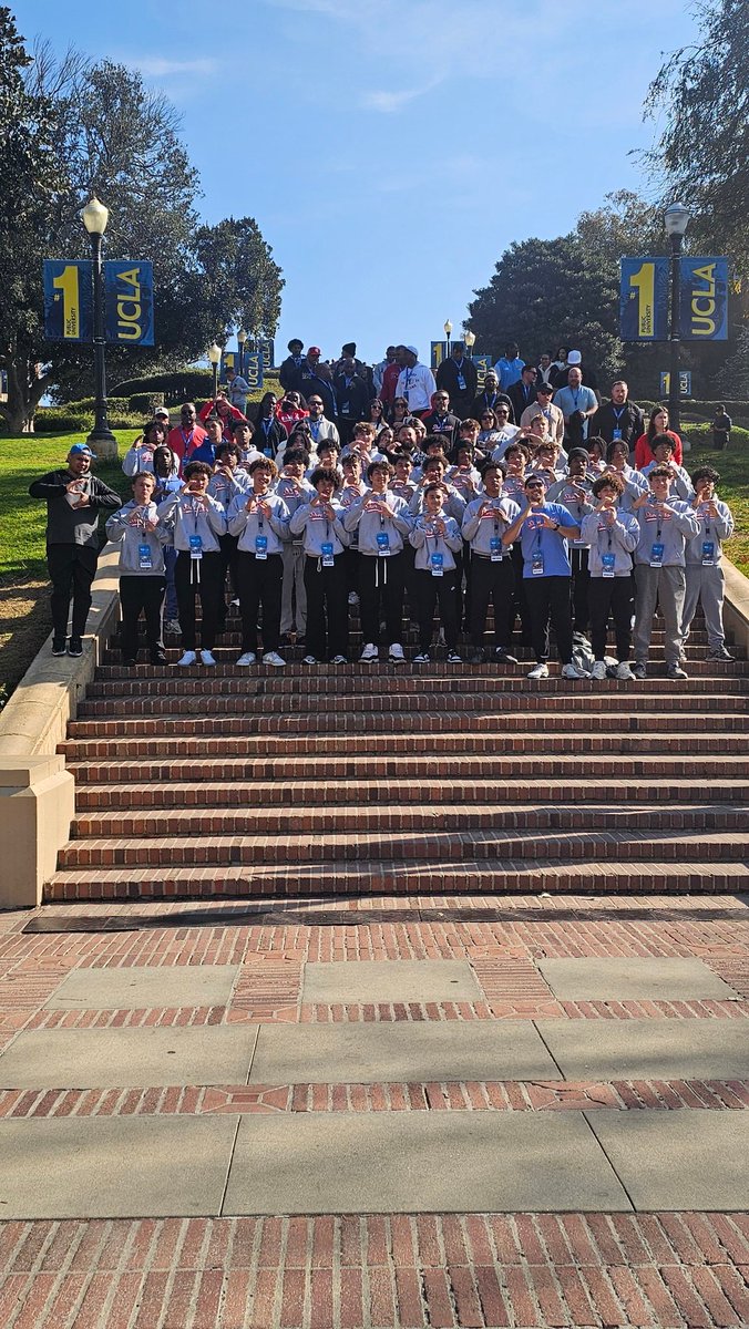 Zerek “zroc” Sidney (@zereksidney) on Twitter photo Thank you to <a href="/UCLAFootball/">UCLA Football</a> for hosting me and my <a href="/showcase7v7/">Showcase 7v7 Football 🌵🏈</a> comrades this weekend.
<a href="/CoachTSunseri/">Tino Sunseri</a>
<a href="/PeteMayberry/">Pete Mayberry</a>
<a href="/awolathleticorg/">AWOL Athletics</a> Thank you to <a href="/UCLAFootball/">UCLA Football</a> for hosting me and my <a href="/showcase7v7/">Showcase 7v7 Football 🌵🏈</a> comrades this weekend.
<a href="/CoachTSunseri/">Tino Sunseri</a>
<a href="/PeteMayberry/">Pete Mayberry</a>
<a href="/awolathleticorg/">AWOL Athletics</a>