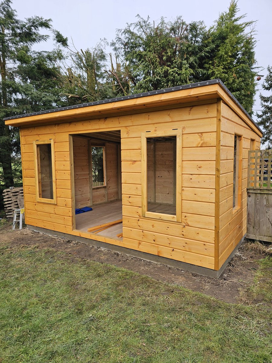 frankhamsonsltd's tweet photo. Another Stunning Summerhouse Installed!

Check out this 14ft x 11ft summerhouse we’ve just built and installed for a returning customer! This fantastic timber structure was installed on a solid concrete base we prepared last week, ensuring long-lasting durability.

01945 410 177 https://t.co/7YRGBLY6Du