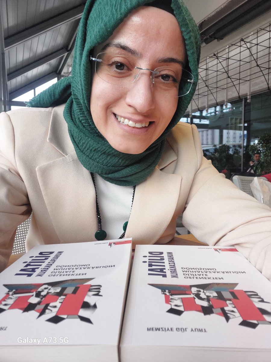 rgulyurt's tweet photo. Ezber bozan bir araştırma kitabı olan "Dijital Muhafazakârlık" kitabı yakında bütün dijital satış platformlarında olacaktır. Esere yazarından imzalı ön sipariş vermek için DM'den ulaşabilirsiniz.
#dijitalçağ #dijitaldünya #muhafazakarlık #conservative #conservatisim #yapayzeka https://t.co/6C7rMxcFQZ