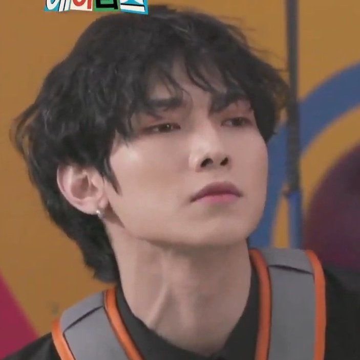 yeoscontents's tweet photo. salary lupin yeosang 🧎‍♀️ https://t.co/hsSjZXOaVS