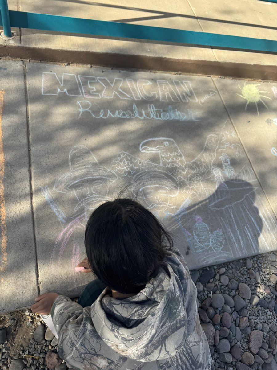 Angelica Zubia (@azubia_mechs) on Twitter photo Mr Renteria's MX-AM Studies class taking advantage if the beautiful weather and the "Lights Out" day to depict what they've learned, outside... #TeamSISD <a href="/missionechs/">Mission Early College High School</a> #FirstandBest Mr Renteria's MX-AM Studies class taking advantage if the beautiful weather and the "Lights Out" day to depict what they've learned, outside... #TeamSISD <a href="/missionechs/">Mission Early College High School</a> #FirstandBest