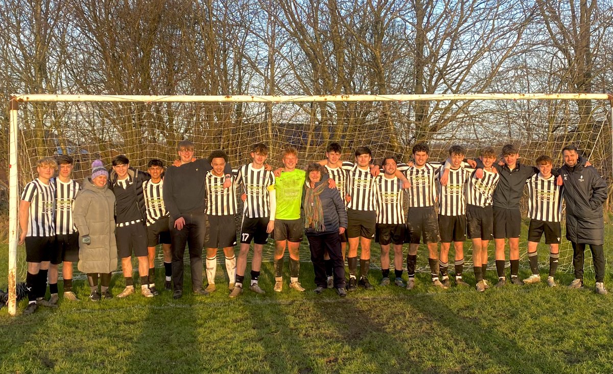 CHHSPE's tweet photo. ⚽️ | NATIONAL SEMI FINALISTS 

Congratulations to @CHHSsixthform / @CheadleHulmeHS U18s football team, as they have reached the @SchoolsFootball national semi finals after beating King Edward on Pens in a tight game. History makers! #LaurusTrust @LaurusTrust https://t.co/XNFdxIGmN9