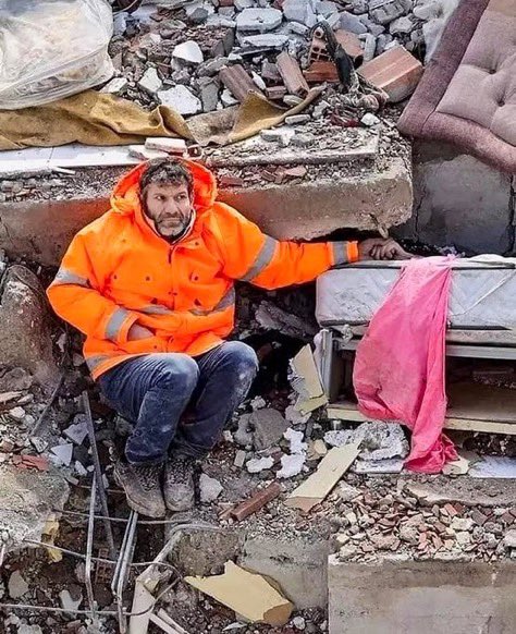 Üzerinden 40 yıl da geçse asla unutmayacağım. Unutma, unutturma!

#UnutmakMıAsla