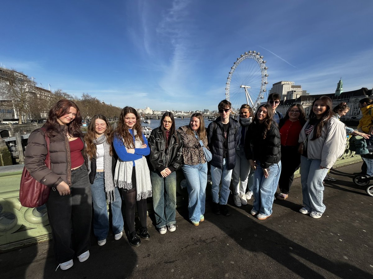 A sunny day sightseeing and being entertained at the Kit Kat Club!