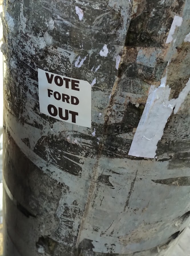 DrDinoCarricco's tweet photo. just back from a long with a good friend, we counted at least 40 #VoteFordOut Tags.
DM an address for free RESISTOR tags.
There are many of us working together on this project. 
Ontario Has Had ENOUGH
RISE, RESIST, REVOLT!!!
#FordLiedPeopleDied
#VoteFordOut https://t.co/Bjmvn4rfjN