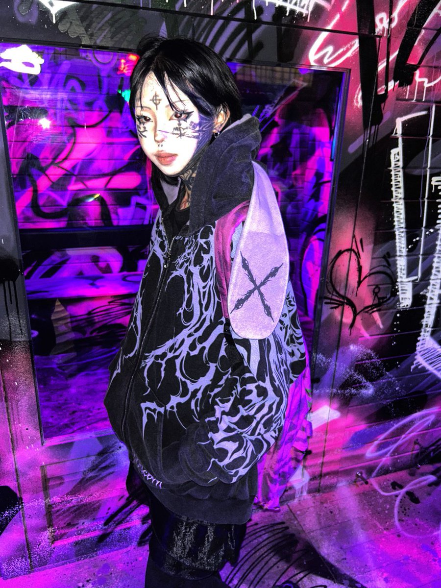 💜 U S A G I💜 
.
The amazing zzem.zzem looking absolute 🔥🔥🔥 in our Usagi hoodie!
We want to know, what colours would you like to see from us in future?! 💜 
.
🌙JOIN THE CREEPY CUTIES AT PINKUKULT.COM 🌙
.
#pinkukult #cosmicboop #yamikawaii #altfashion