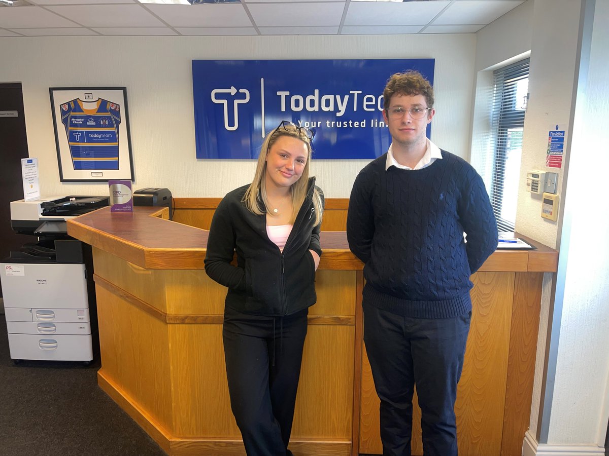 TodayTeam's tweet photo. Ahead of #NationalApprenticeshipWeek (10th - 16th Feb), we're proud to see 2 of our own featured in the local press.😊

Congratulations to Isabelle, who has been promoted to Logistics Co-ordinator, and nominated a 'Rising Star' by her tutor.🌟

1/2 https://t.co/nkbwJ46CCt