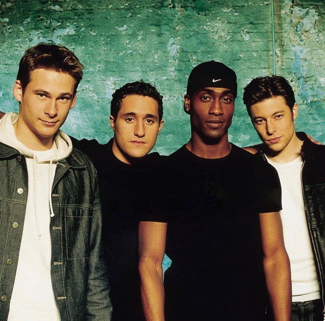 If this doesn't bring back some memories then we don't know what will. Look how young we all look 👀💙
•
#musicfans #photoshoot #officialbluemusic #musiclovers #officialblue #simonwebbe #duncanjames #leeryan #antonycosta