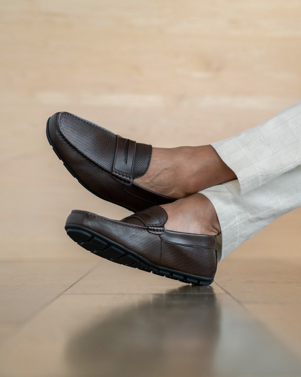 Our Motor fuels every step with performance that drives you forward.

#florsheim #walkinstyle #shoeinspo