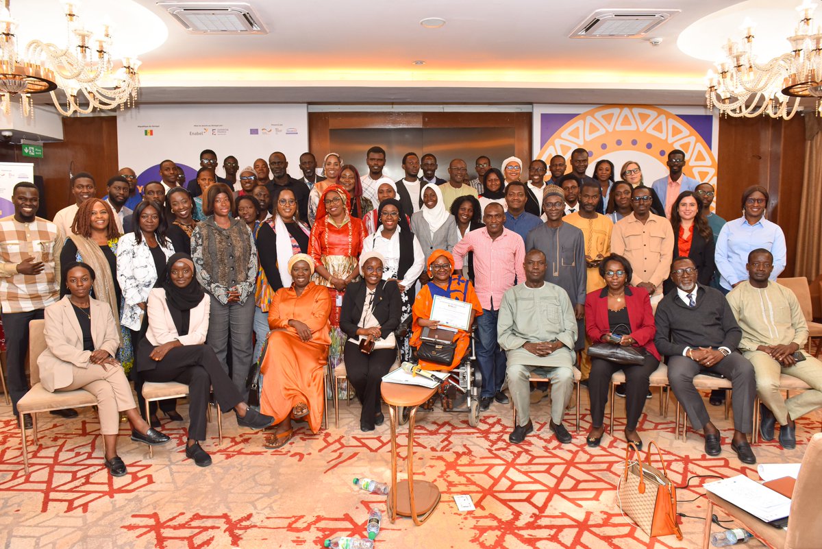 Yoonu Naatange...un parcours d'accompagnement déjà  riche en interactions avec un panel sur une vision partagée d'un écosystème entrepreneurial intégré animé par DELOITTE, FANAKA, JOKKOlabs, CONCREE. Les SEA ont également pu découvrir les différents dispositifs incitatifs