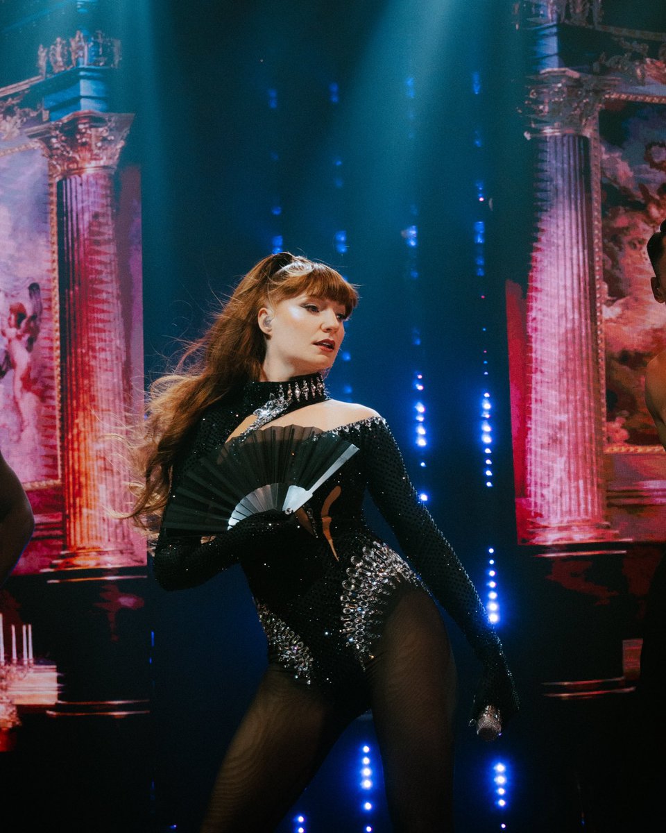 clairexhodgkins's tweet image. some faves of our Queen bee @NicolaRoberts @ Shepherd’s Bush 📸💫