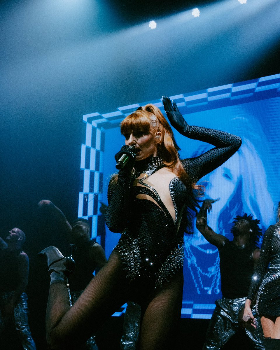 clairexhodgkins's tweet image. some faves of our Queen bee @NicolaRoberts @ Shepherd’s Bush 📸💫