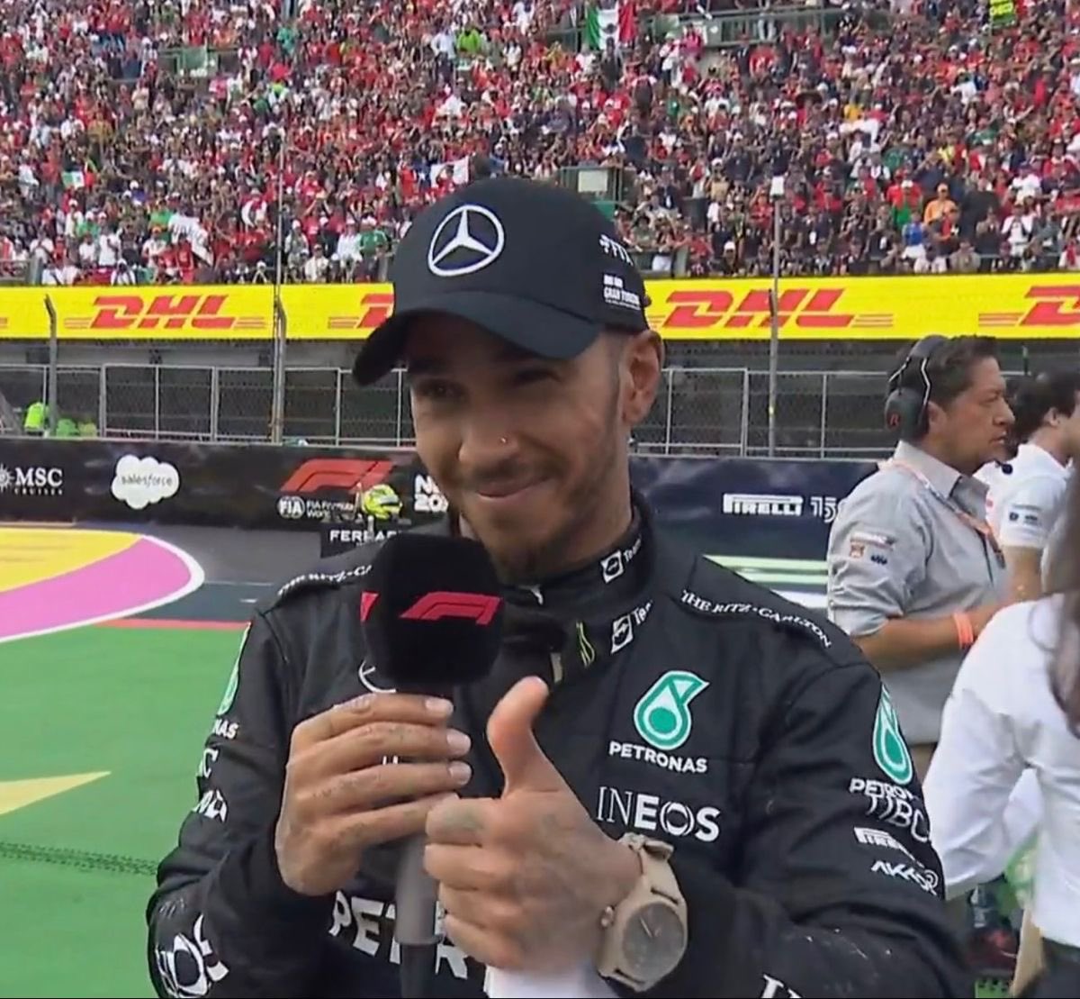 mercedarri's tweet photo. me recommending F1               me watching F1 https://t.co/6tXWS6gAIg