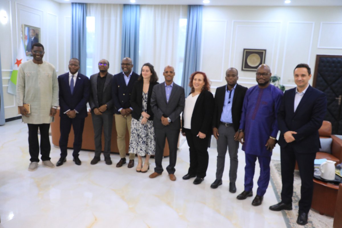 Dr Ahmed Robleh Abdilleh 🇩🇯 (@roblehdr) on Twitter photo Réunion de travail sur l’évaluation conjointe de <a href="/gavi/">Gavi, the Vaccine Alliance</a> sur la couverture vaccinale. Étaient également présent les rep de <a href="/WHODjibouti/">WHO Djibouti</a>, <a href="/DjiboutiIom/">IOM Djibouti</a>, <a href="/UNICEFDjibouti/">UNICEF Djibouti</a> et les cadres du MS. Réunion de travail sur l’évaluation conjointe de <a href="/gavi/">Gavi, the Vaccine Alliance</a> sur la couverture vaccinale. Étaient également présent les rep de <a href="/WHODjibouti/">WHO Djibouti</a>, <a href="/DjiboutiIom/">IOM Djibouti</a>, <a href="/UNICEFDjibouti/">UNICEF Djibouti</a> et les cadres du MS.