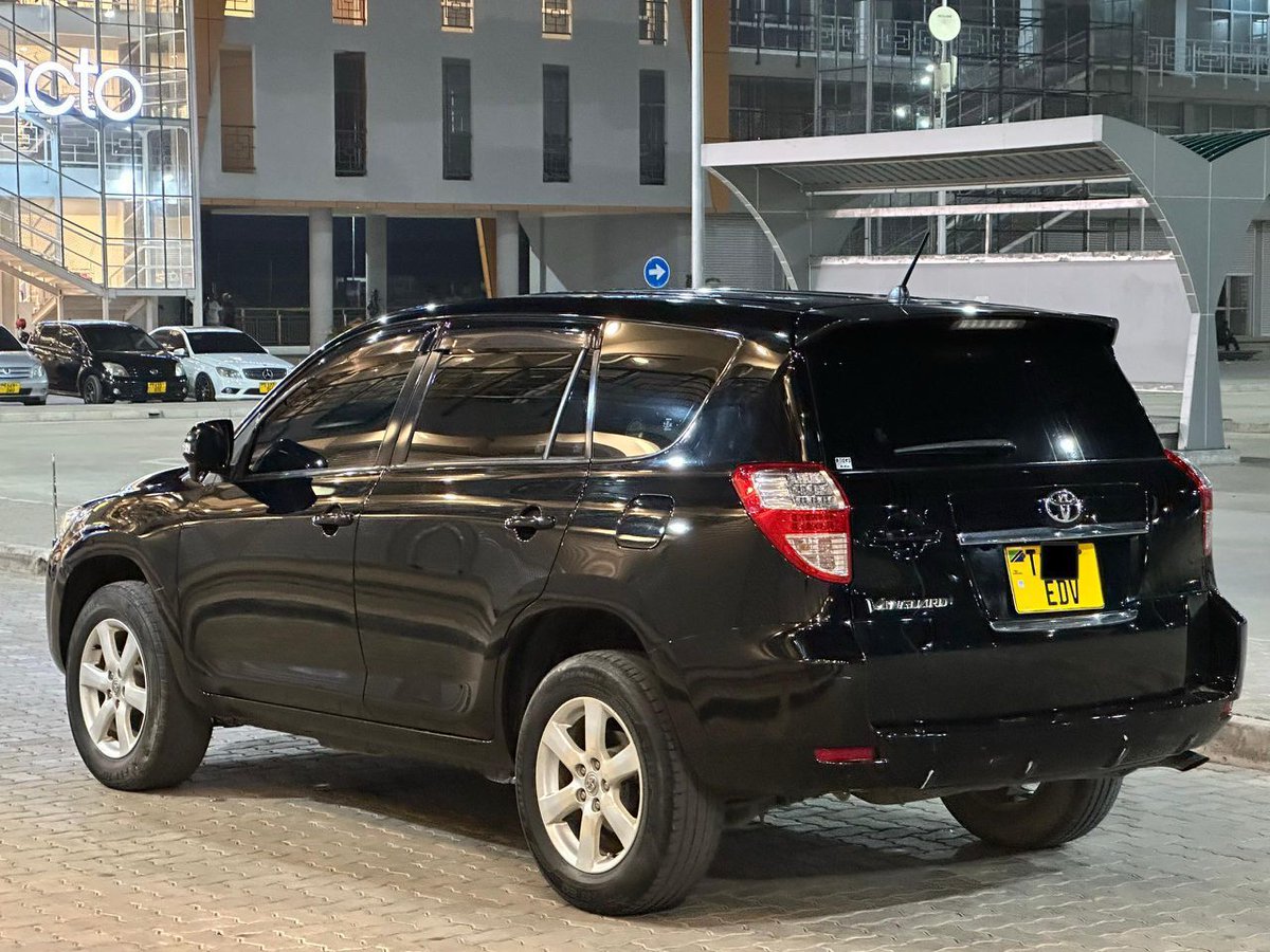 Nkya_motors's tweet image. TOYOTA VANGUARD
Engine: 2,400cc 2AZ
Color: BLACK
fuel: PETROL
Interior: BLACK
year: 2009

Options: ,cruise control, music system, side mirror winkers, sports mode. 

PRICE: 29,500,000

Call 0656 522 799 

Kindly Repost it 🙏