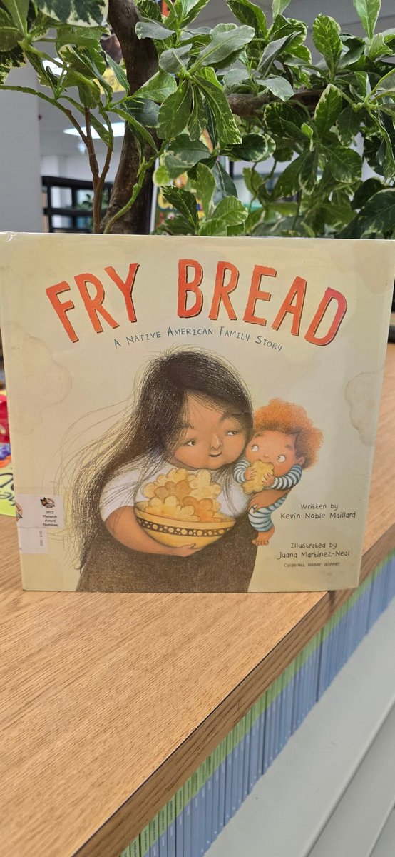 luv2teachtech's tweet image. I love it when students connect with their culture and see themselves in a book! This 4th grade student picked out  Fry Bread by Kevin Noble Maillard. She was so excited and proud to see her tribe listed on the book&apos;s end pages. I highlighted it for her! She loves to eat fry…