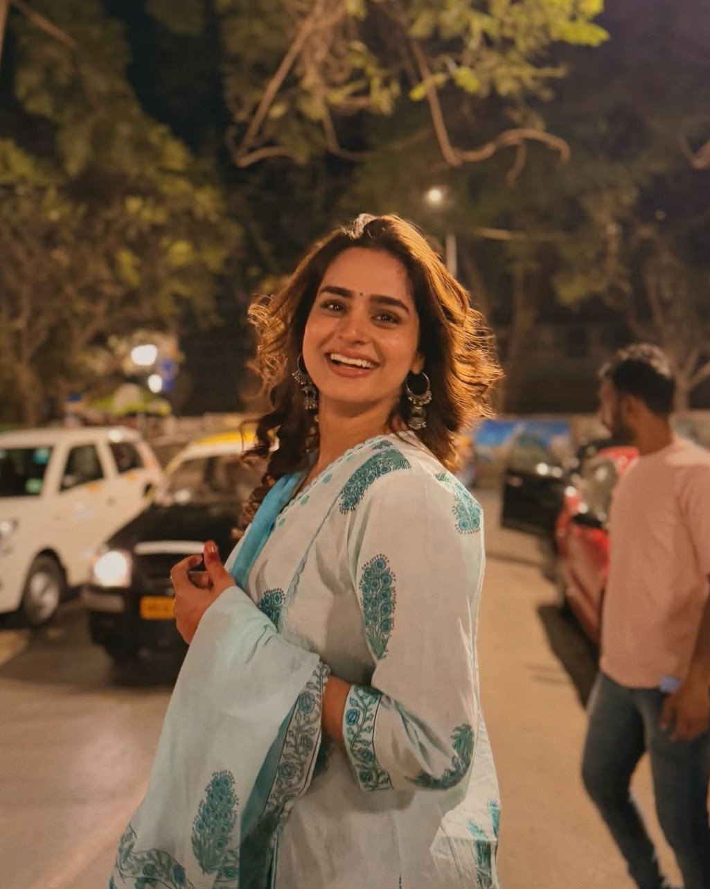 GjCyFEAWIAErWMd?format=jpg&name=large