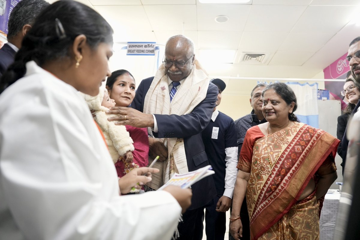 UNDP_India's tweet photo. Digitization is powering one of the 🌎's largest #immunization programs!

During his 🇮🇳 mission, @UN_PGA visited Gautam Buddha Nagar district hospital to see #eVIN &amp; #UWIN in action. Proud to support @MoHFW_INDIA in driving these initiatives.

#DigitalHealth https://t.co/R8IvWc72k2