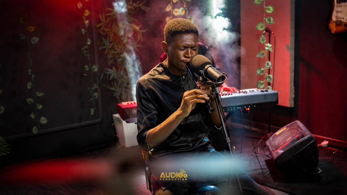 TobiNuel's tweet photo. The Lord is set to bless us Again. Anticipate!!! First Video drops on Monday 🔥🔥
#tobinuel #heavenlysounds #recorderplayer #heraldofgodsound https://t.co/clcyiiNmP7