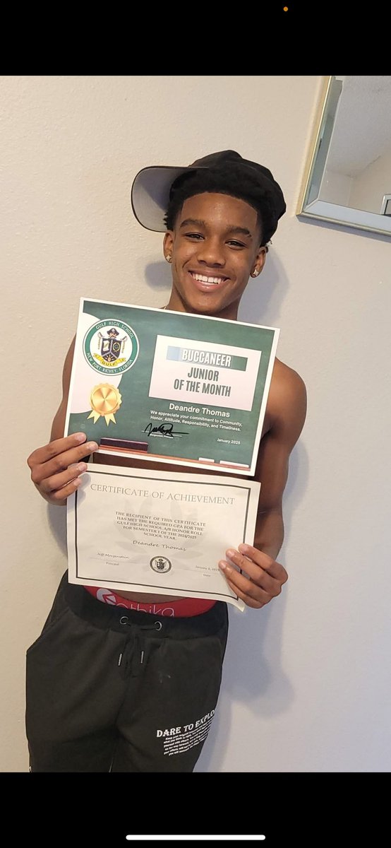 DeAndre Thomas (@toswiftdee) on Twitter photo I got Junior of the month for my Great Grades got All A’S on track this year <a href="/gulfhighschool/">Gulf High School</a> <a href="/Dareaper16_/">corneliusbrown</a> <a href="/SeanEperjesi/">Sean Eperjesi</a> 🖤💚 I got Junior of the month for my Great Grades got All A’S on track this year <a href="/gulfhighschool/">Gulf High School</a> <a href="/Dareaper16_/">corneliusbrown</a> <a href="/SeanEperjesi/">Sean Eperjesi</a> 🖤💚