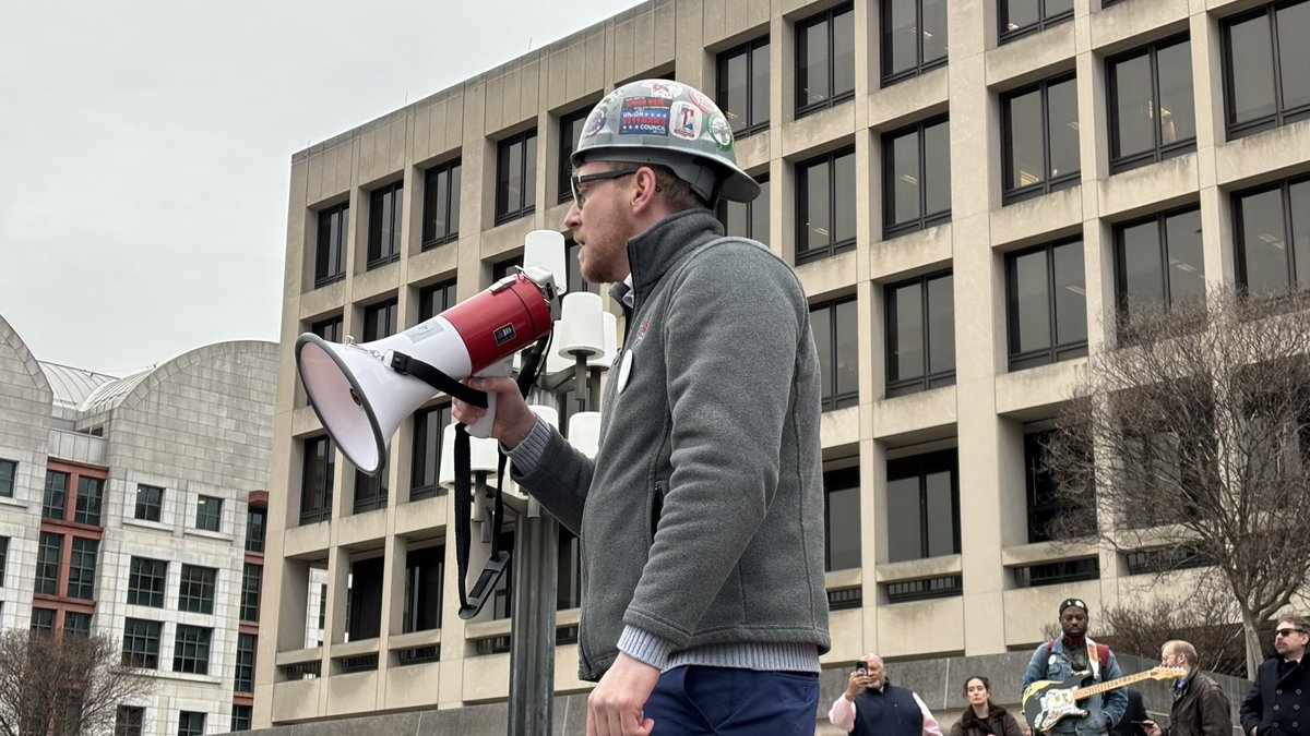 AFL-CIO ✊ tweet media