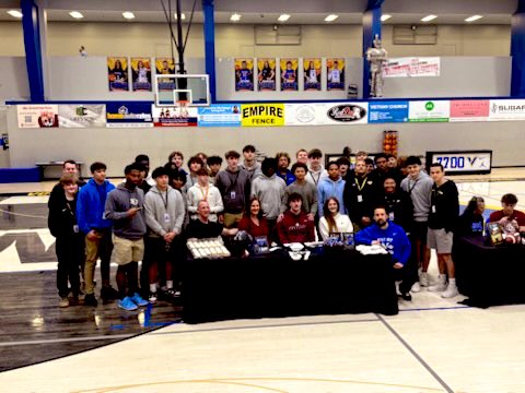 Love this Victory Football FAMILY #VCYK