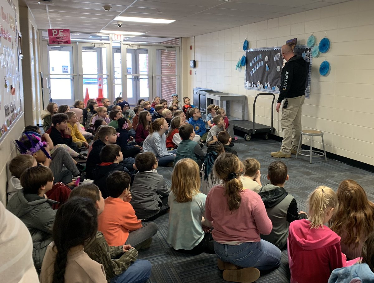 What a fun day celebrating #WorldReadAloudDay at Harris &amp; Weston! Lots of smiles, fun, and learning!  <a href="/HarrisElem_Prin/">Sarah Greulich</a> @WestonElem_Prin
