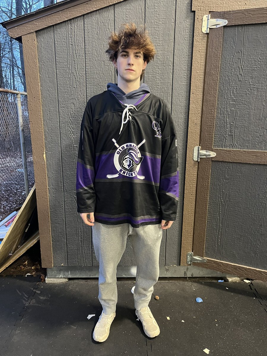 Varsity beats East Brunswick 11-4! 🏒⚔️
🚨: Albrecht, Gallo, Gorelik (2), Hoffman, Lynch, Manbodhe, Moreno (2), Vella, Vislocky 
🍎: Albrecht (3), Baile (2), Doctors (2), Gallo (2), Gorelik, Hoffman, Kirschner, Lynch, Manbodhe, Moreno, Van deursen, Vislocky

DeGirarde - 22 saves