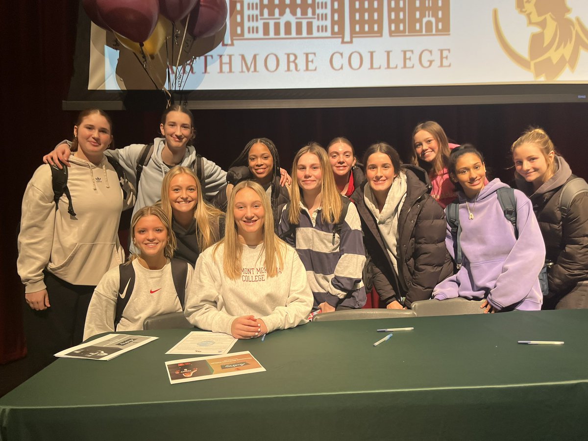 originaljlow20's tweet photo. Congrats Bayless! Claremont McKenna is getting a special one. #jesuithoops https://t.co/vRCzLd4e5s