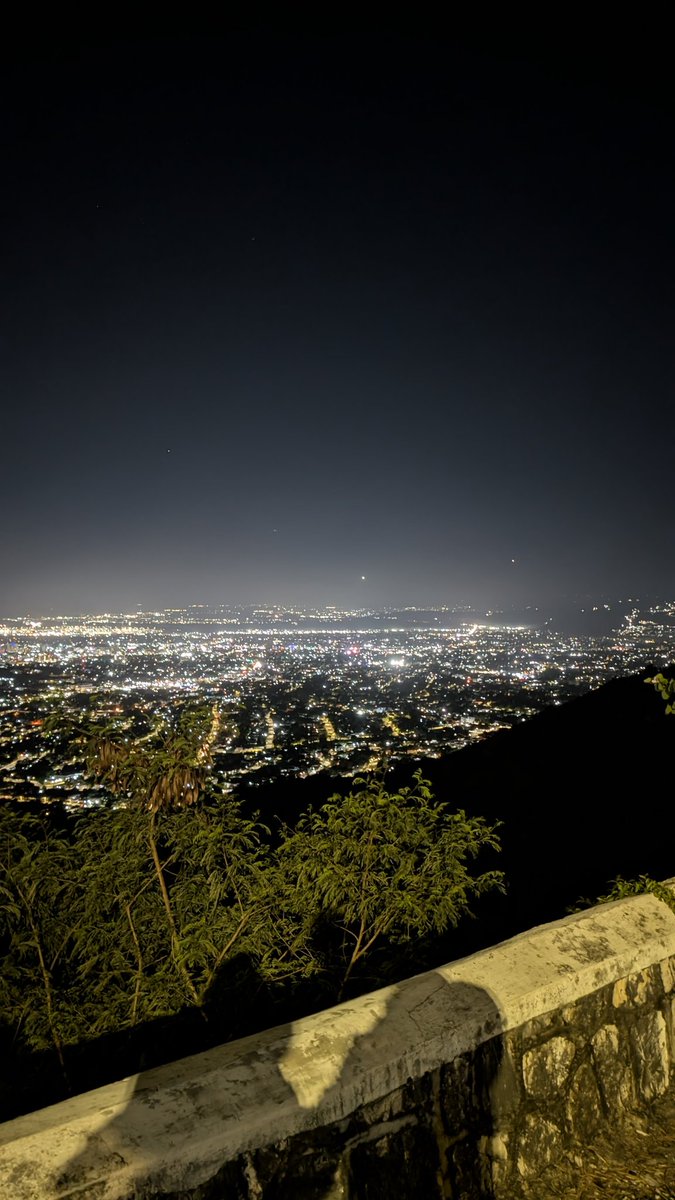 JhaniellePowell's tweet photo. 1. EMCVPA
2. Sky View Lookout
3. Toll Road https://t.co/YieIG1vIbZ