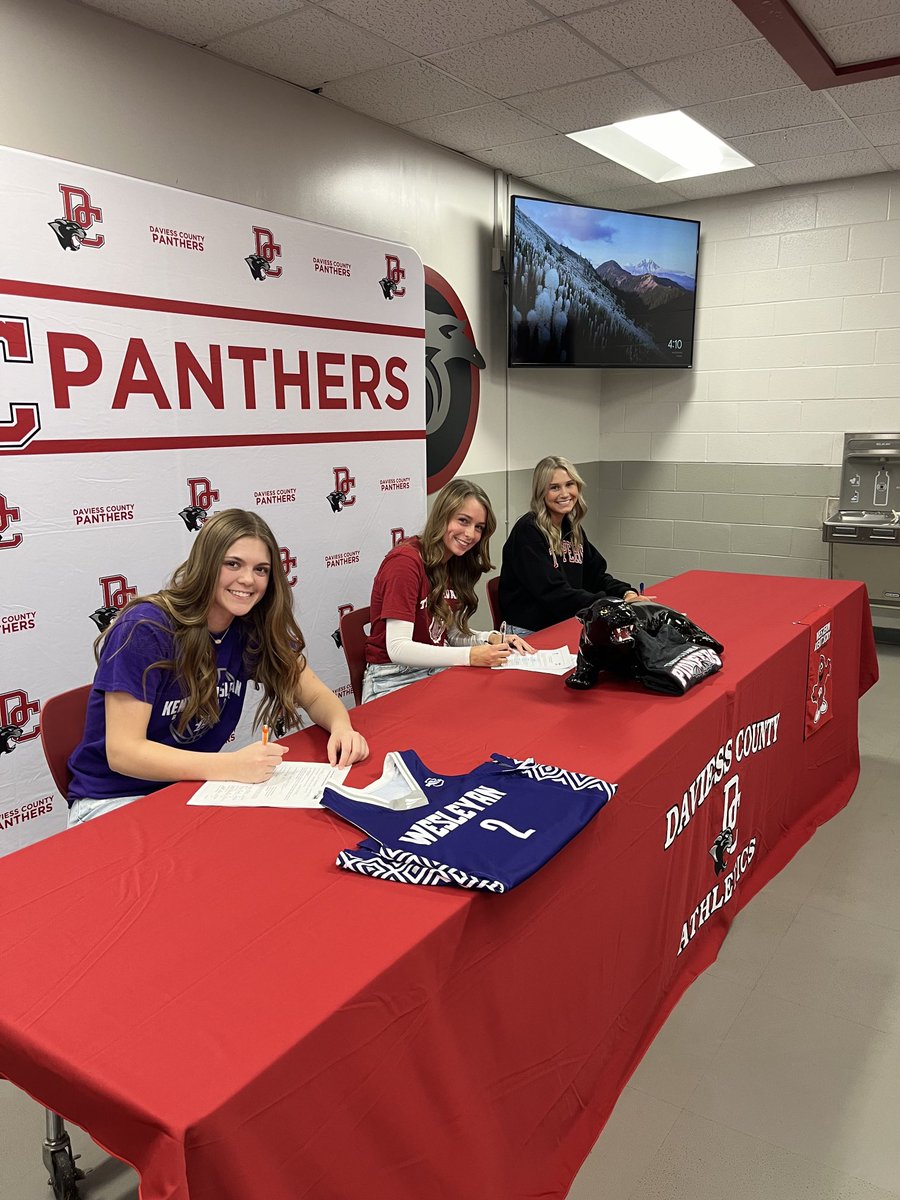 We Would Like To Congratulate These Awesome Young Athletes For Signing To Continue Their Academic And Athletic Careers At The Next Level. 

Lily Hoagland—KWC
Blakely Greer—Transylvania
Lucy Spaw—WKU

Congratulations!!!!