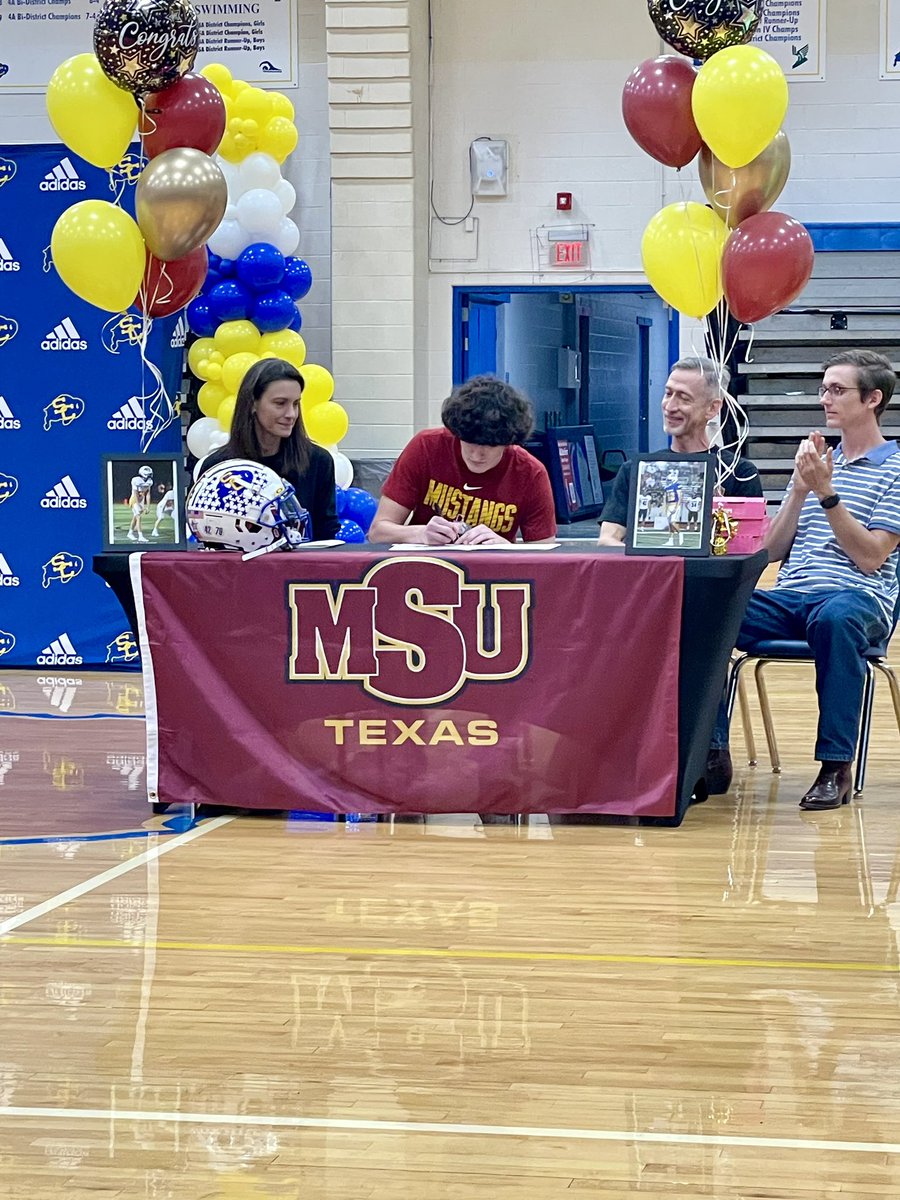 Lucas Arredondo (@lucas8arredondo) on Twitter photo Blessed to be able to have this opportunity to be able to sign and play at the next level!!!
<a href="/scbuffalostrong/">Clemens Athletics</a> <a href="/CruitClemens/">CRUIT CLEMENS</a> <a href="/KICKNATION/">KICKNATION</a> Blessed to be able to have this opportunity to be able to sign and play at the next level!!!
<a href="/scbuffalostrong/">Clemens Athletics</a> <a href="/CruitClemens/">CRUIT CLEMENS</a> <a href="/KICKNATION/">KICKNATION</a>